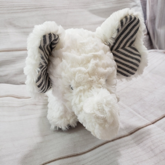 Mary Meyer Afrique White Elephant Musical 10 Inch Plush Stuffed Animal Minuet 1 - Picture 1 of 10